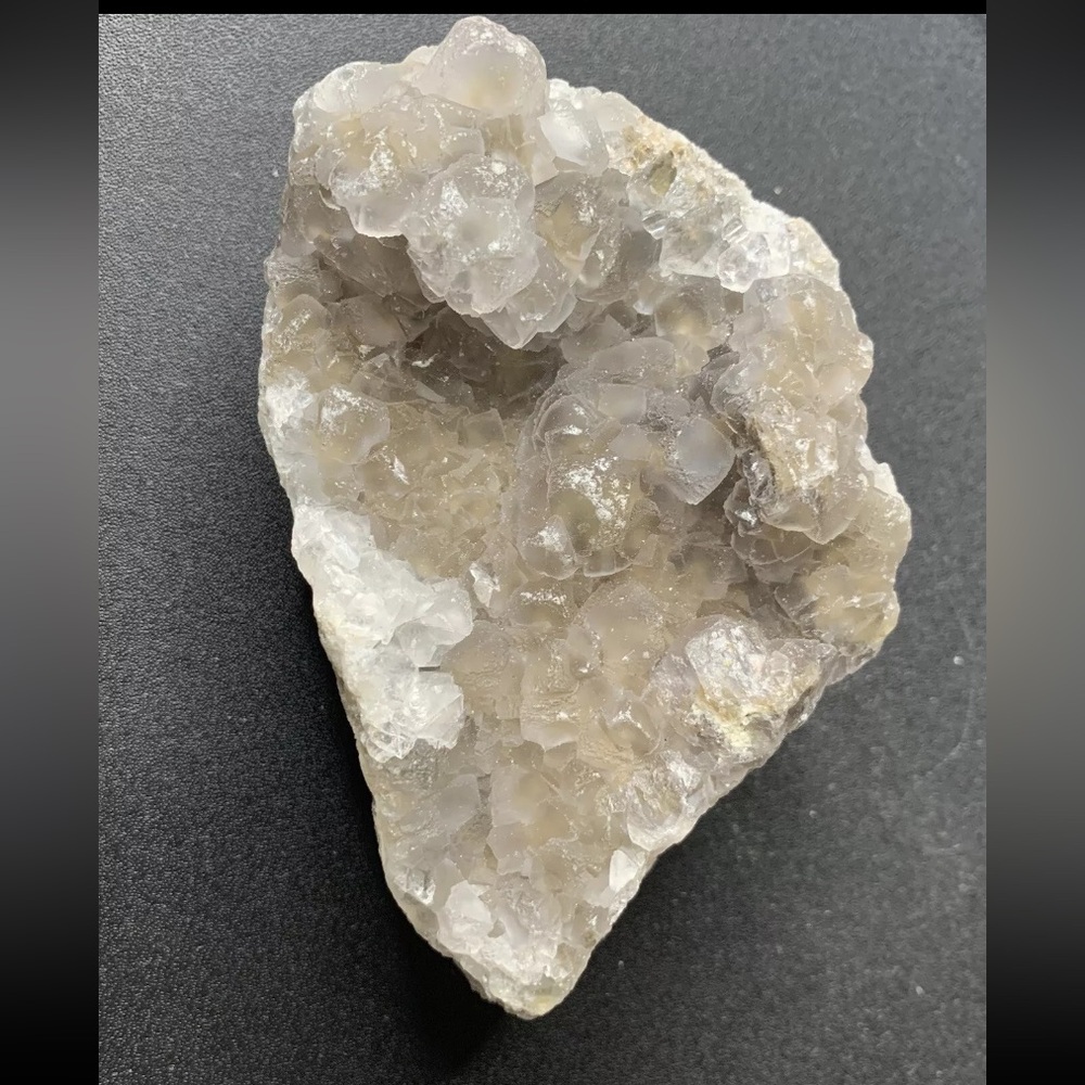 BOGO1/2 518g Calcite Crystal Cluster
Natural Specimen Stone
Healing Energy - Picture 5 of 17